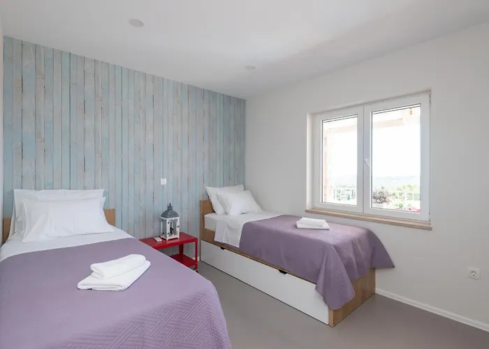 Sunny Oasis - Family Fun * אורסאץ