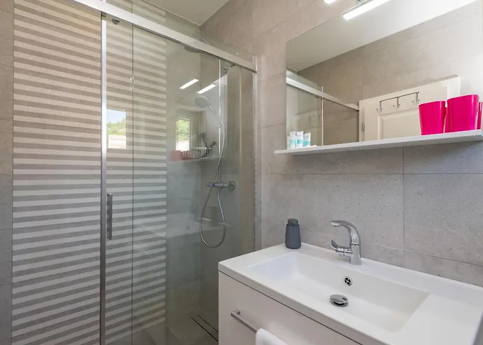 Sunny Oasis - Family Fun בית נופש