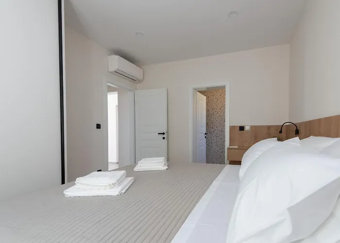 בית נופש Sunny Oasis - Family Fun אורסאץ