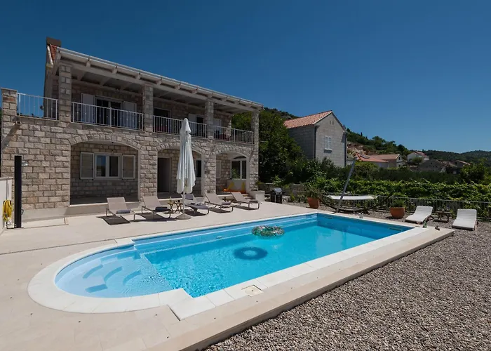 בית נופש Sunny Oasis - Family Fun אורסאץ