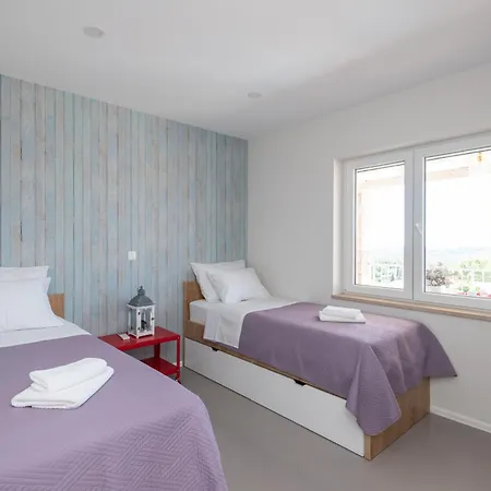 Sunny Oasis - Family Fun * Orašac