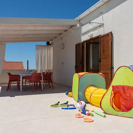 Sunny Oasis - Family Fun Orašac