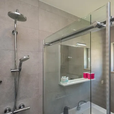 Sunny Oasis - Family Fun * Orasac