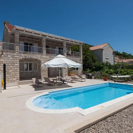 Sunny Oasis - Family Fun Orasac