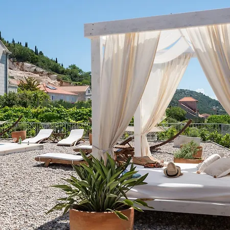 Sunny Oasis - Family Fun Orasac