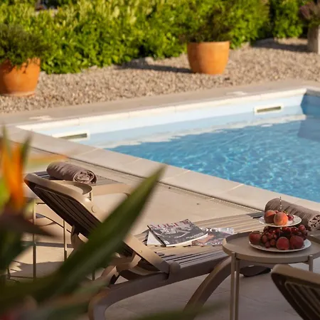 Sunny Oasis *