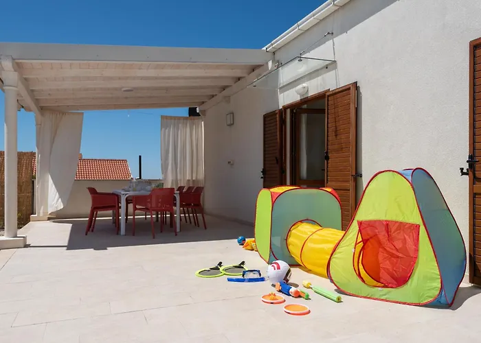 Sunny Oasis - Family Fun Orašac