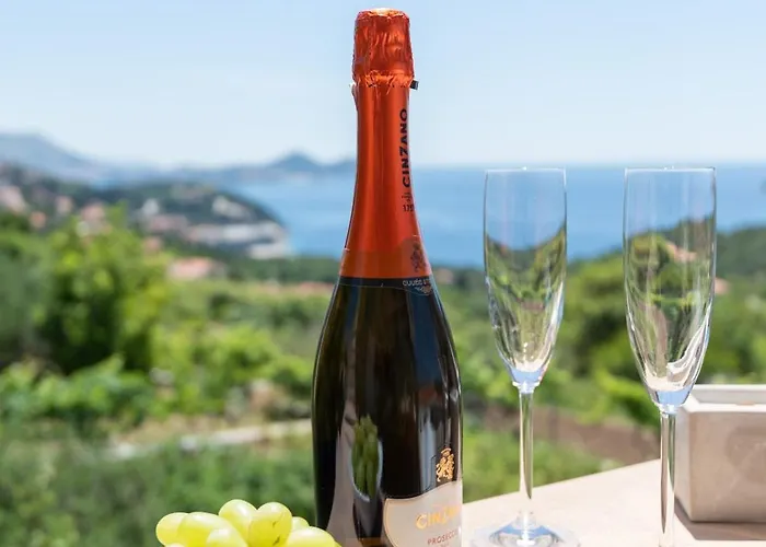 Sunny Oasis - Family Fun Feriehus *