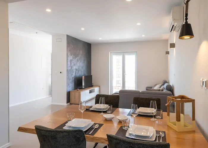 Sunny Oasis - Family Fun Feriehus