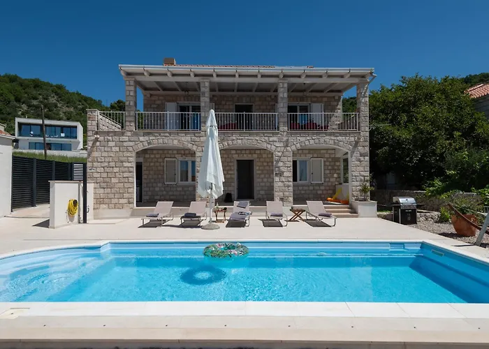 Sunny Oasis - Family Fun * Orašac