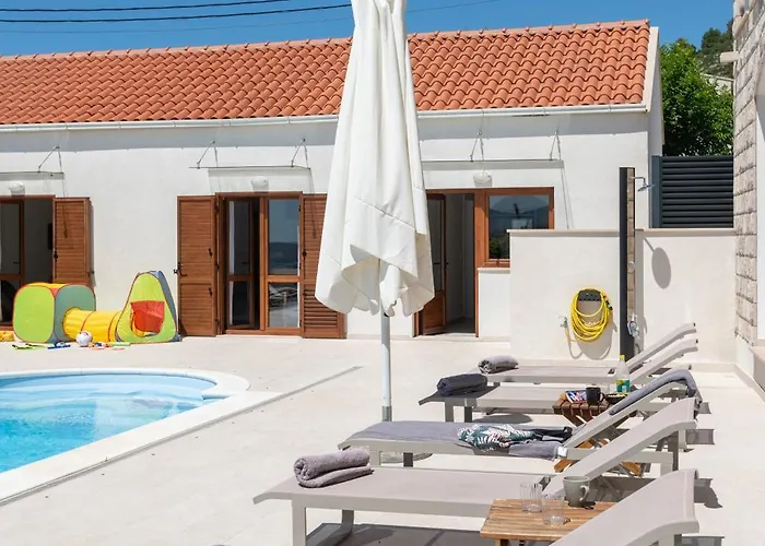 Sunny Oasis - Family Fun Feriehus