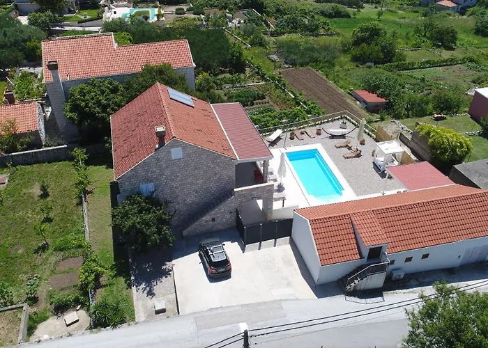 Sunny Oasis - Family Fun Feriehus Orašac